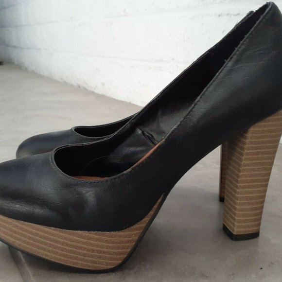 rue 21 Black High Heel Platform Shoe sz 8/9 Faux Leather Pumps Stacked Heels - Picture 2 of 10